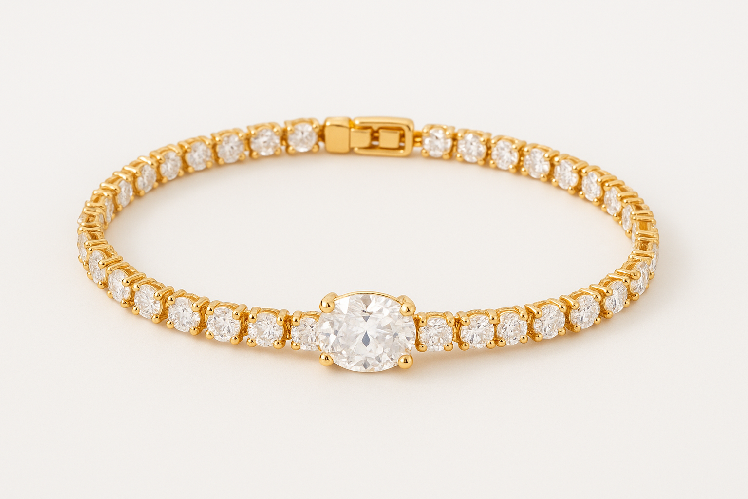 Bracelet arranged in a circle showing the complete design