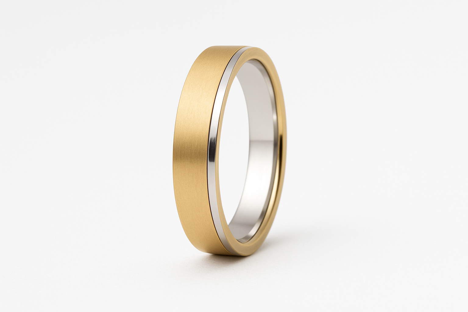 Ring standing upright